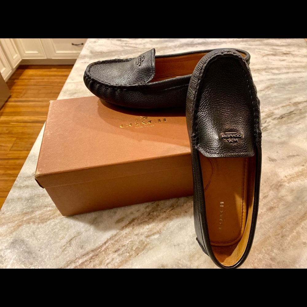 COACH Black Pebbled Grain Leather Loafer
Size:6.5
Width:M